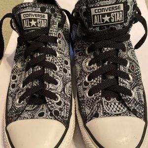 Converse All Star Chuck Taylor skull lace print